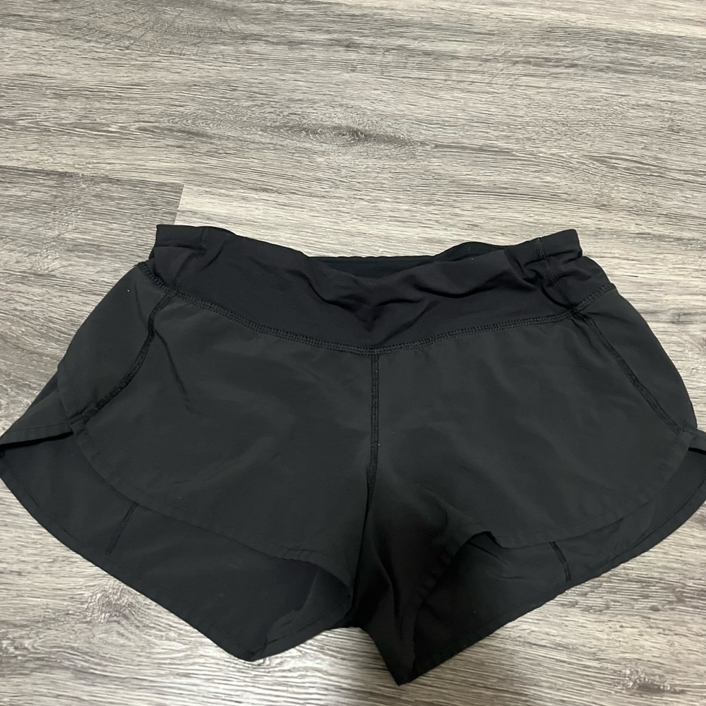 Lululemon shorts (4 items) size 6